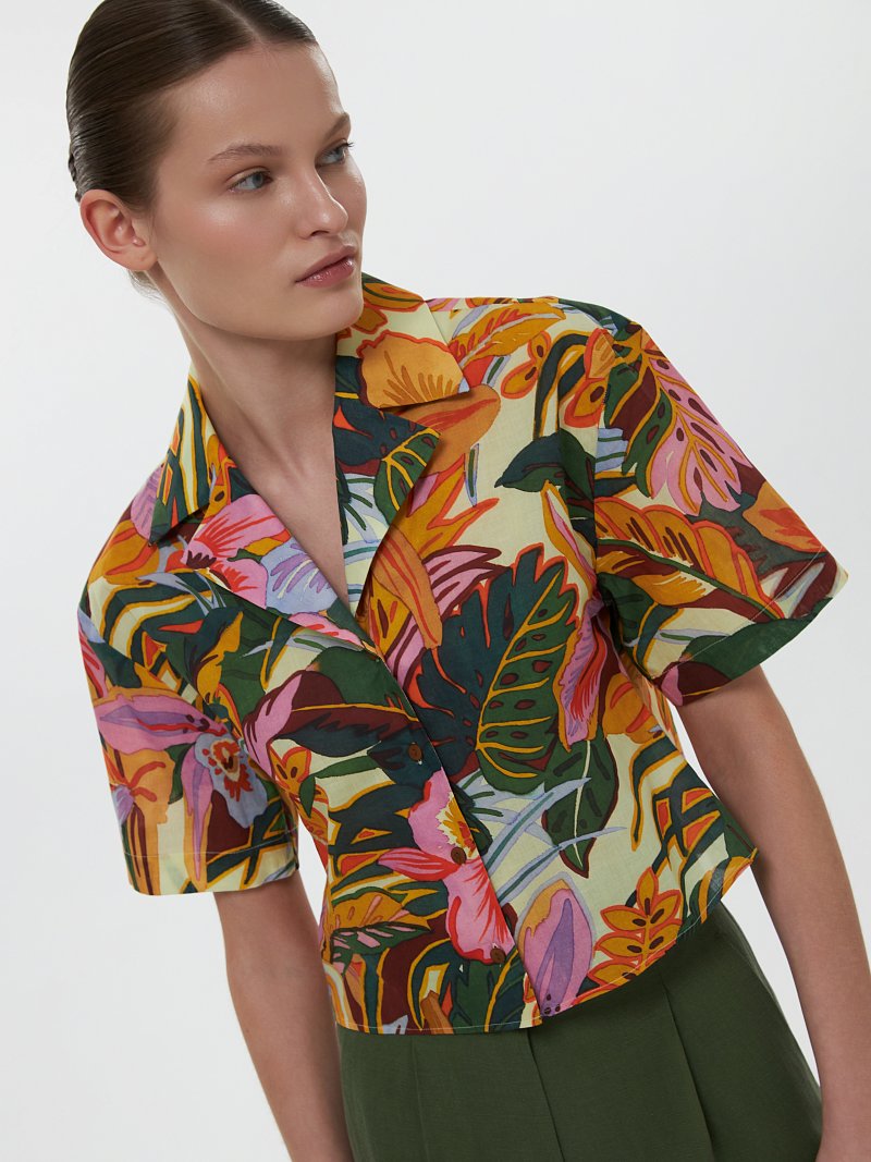 Укороченная рубашка с тропическим принтом