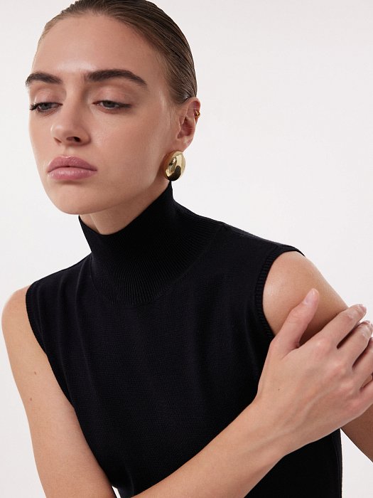 Трикотажное платье со стойкой: фото №2