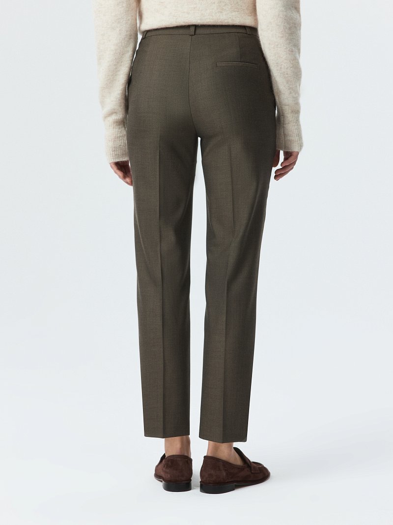 Зауженные укороченные брюки