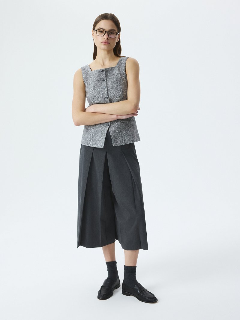 Жилет с квадратным вырезом