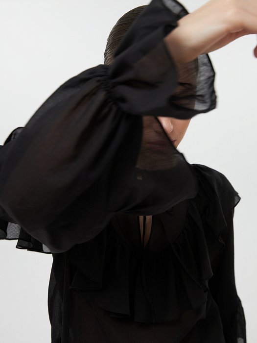 Прямая блуза с воланами: фото №2