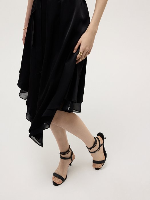 Атласное платье с асимметричной юбкой: фото №3