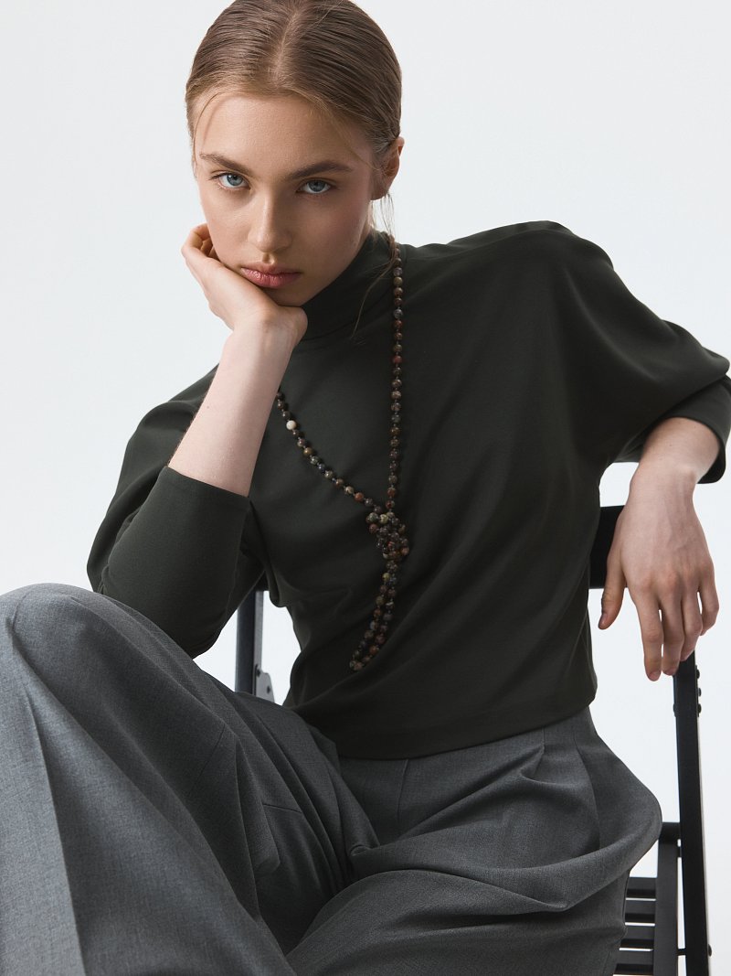 Лонгслив с объемными рукавами 3/4