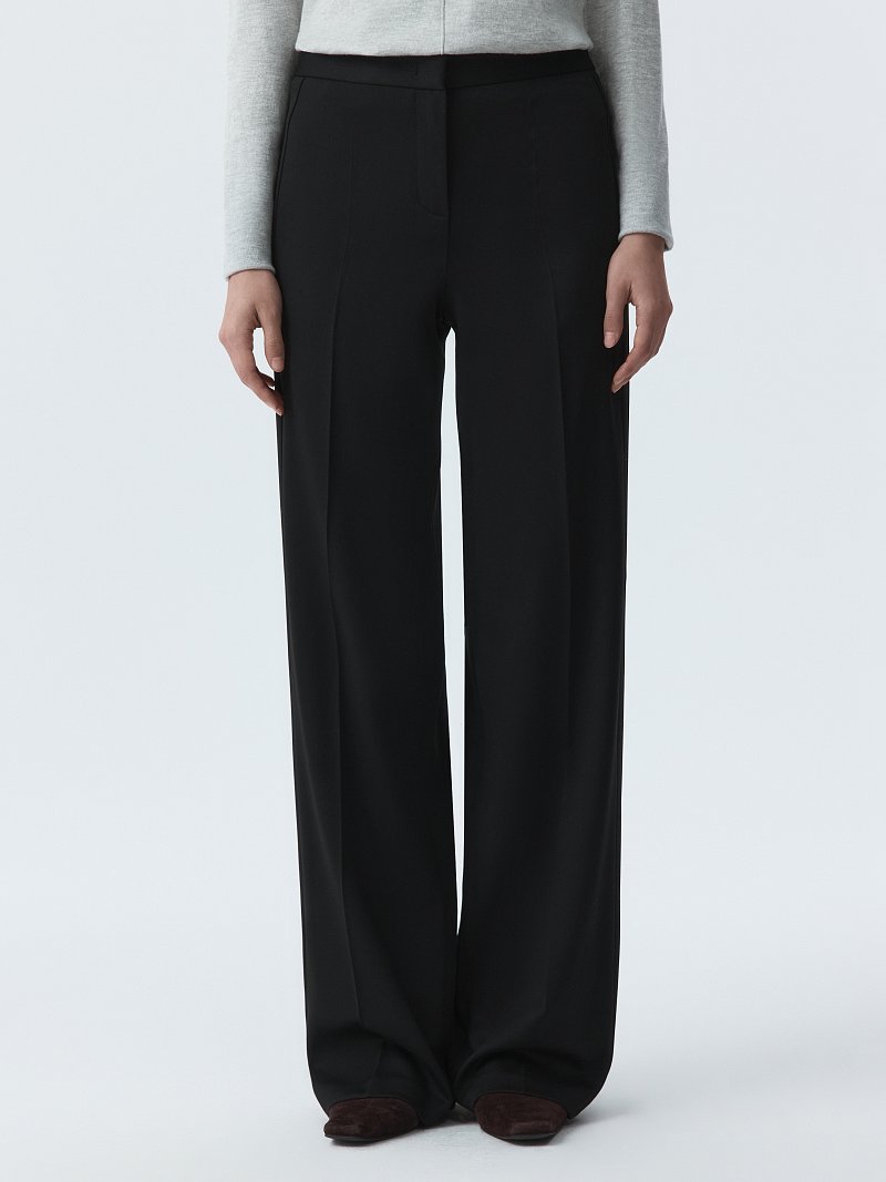 Классические брюки свободного кроя