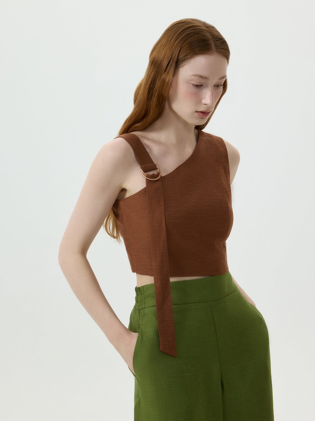 Кроп-топ асимметричного кроя: фото №1