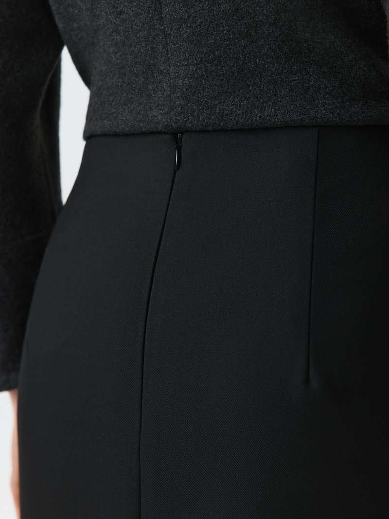 Зауженная юбка-миди