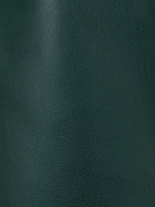 Брюки из экокожи со стрелками: фото №3