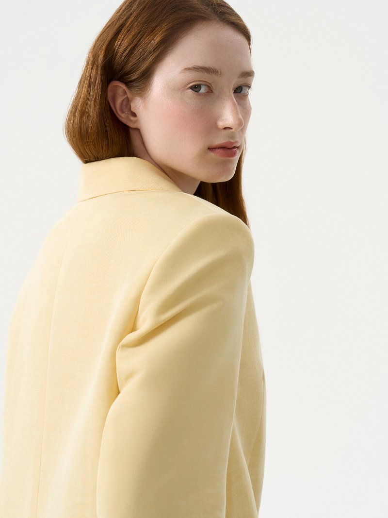 Однобортный жакет со льном