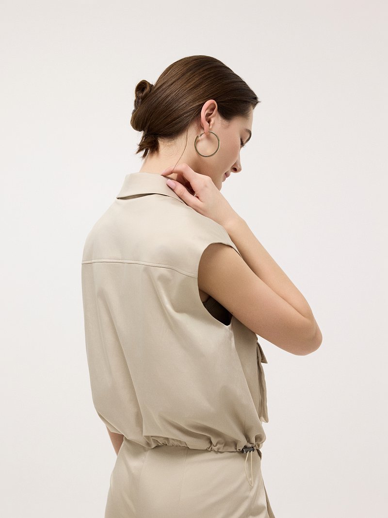 Атласный жилет на молнии