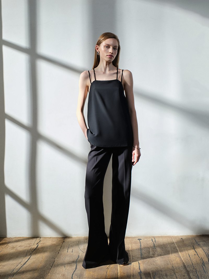 Топ с квадратным вырезом