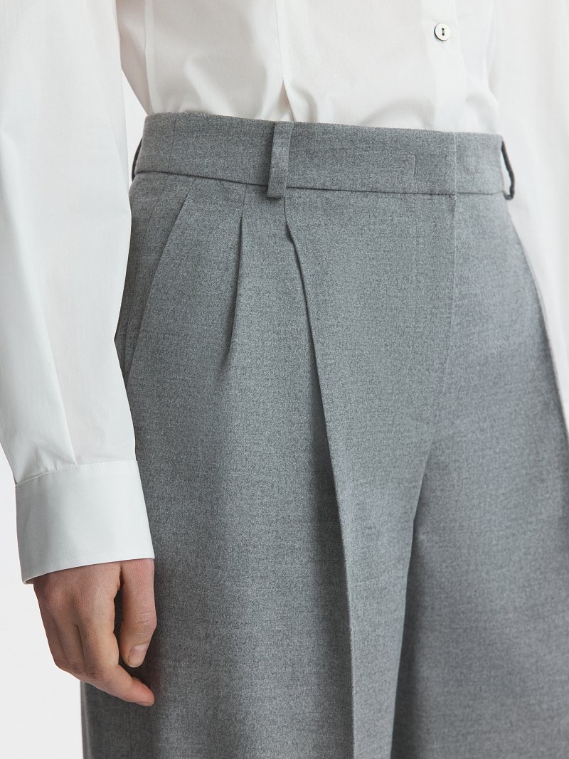 Широкие брюки из фланели