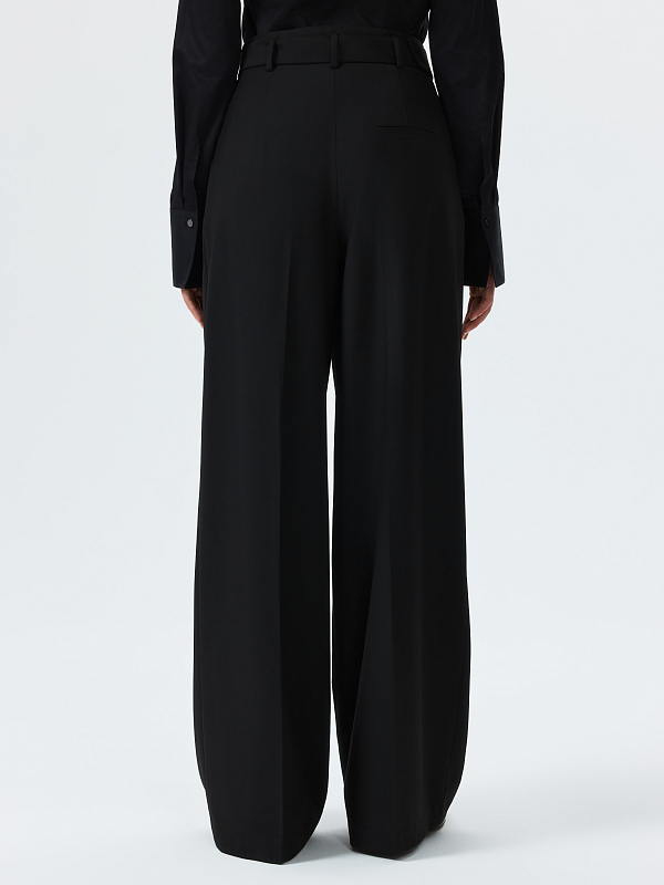 Широкие брюки с поясом