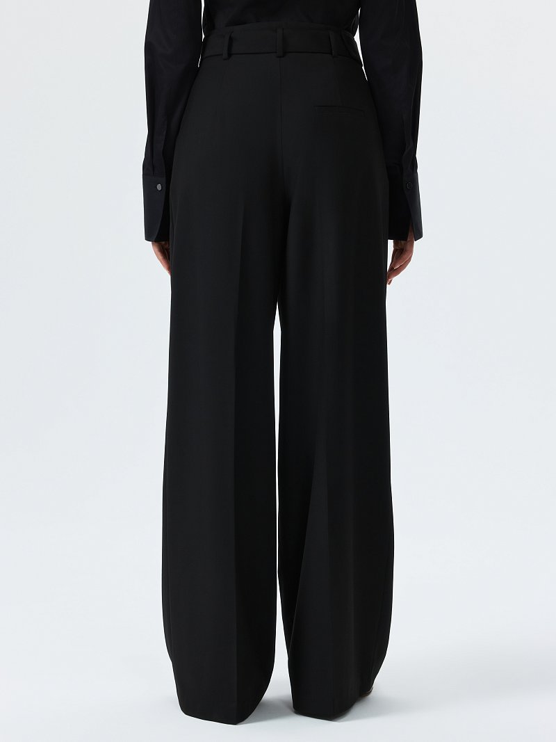 Широкие брюки с поясом