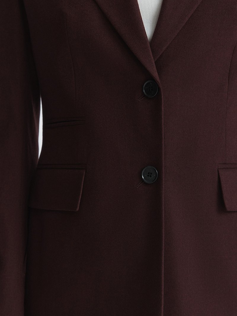 Приталенный жакет из фланели