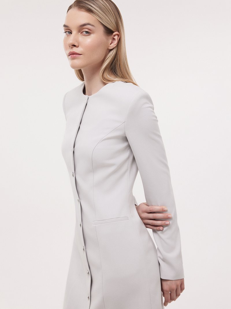 Платье с круглым вырезом