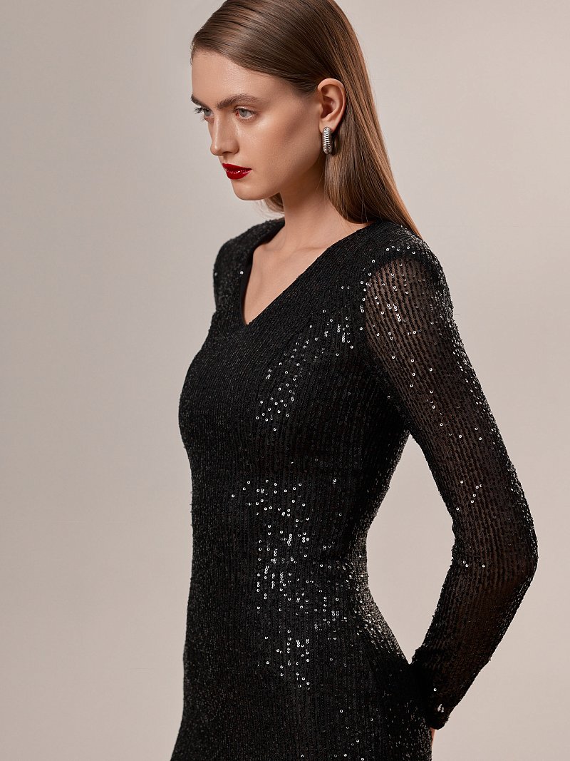 Платье в пайетках