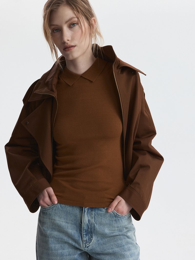 Топ с отложным воротником