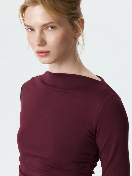 Трикотажное платье с драпировками: фото №4