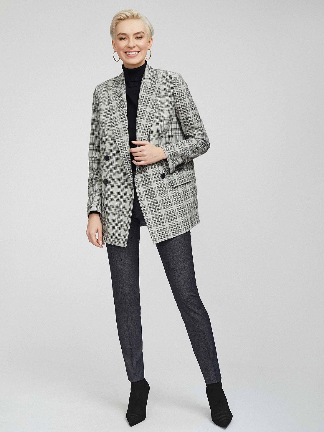 Прямой жакет в клетку: фото №1