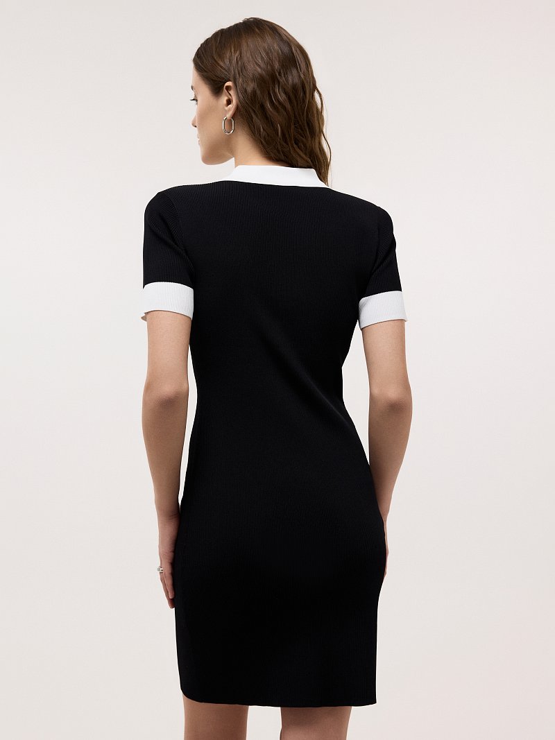 Трикотажное платье-поло