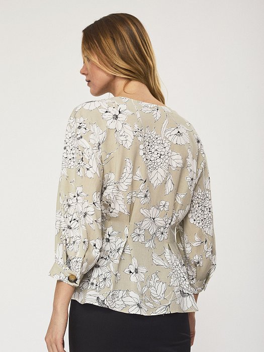 Блуза с объемными рукавами: фото №2