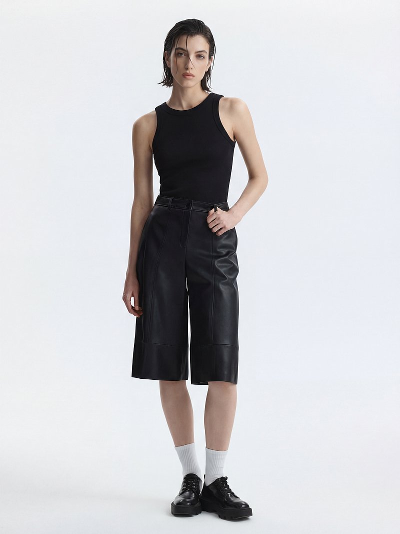 Широкие шорты из экокожи 