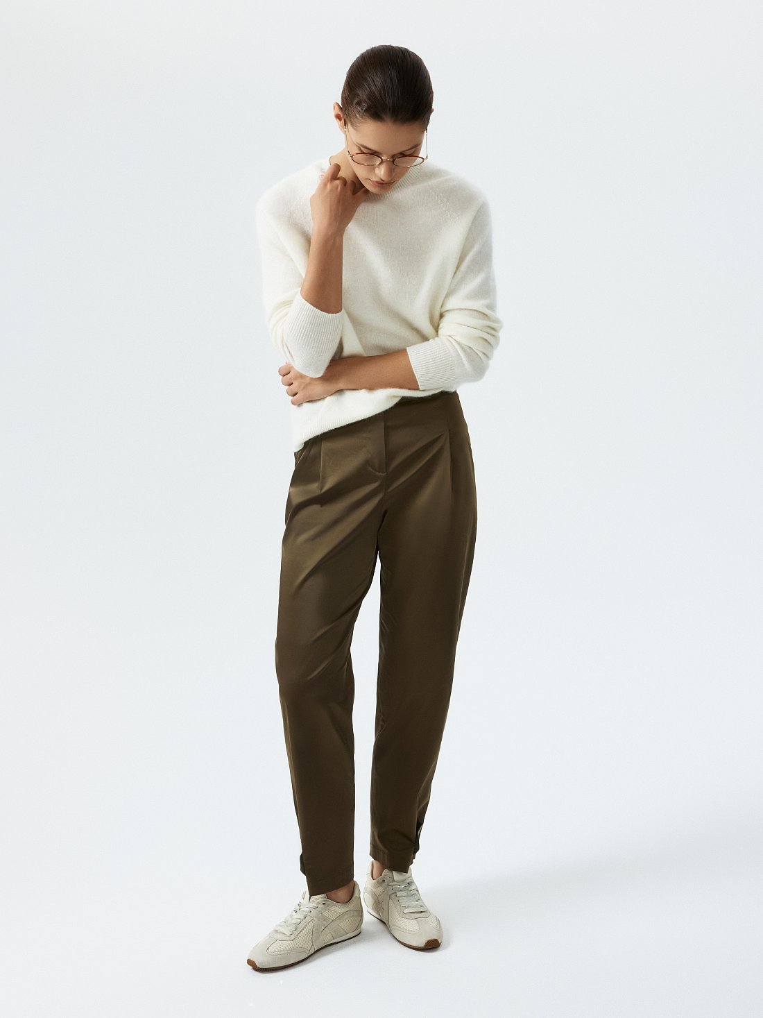 Атласные брюки с защипами: фото №1