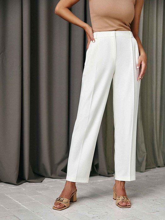 Прямые брюки с защипами: фото №2