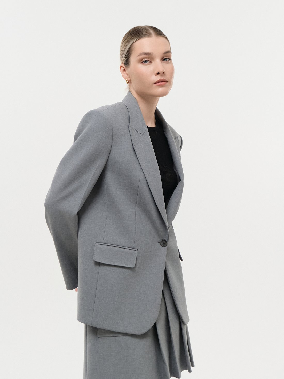 Однобортный жакет оверсайз: фото №1