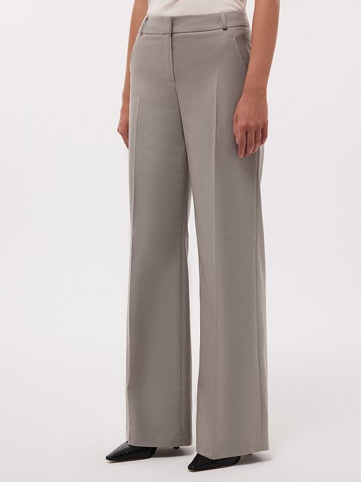 Расклешенные брюки со стрелками: фото №2