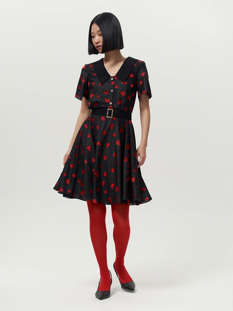 Платье с поясом