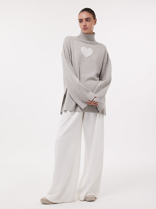 Свитер с сердечком: фото №3