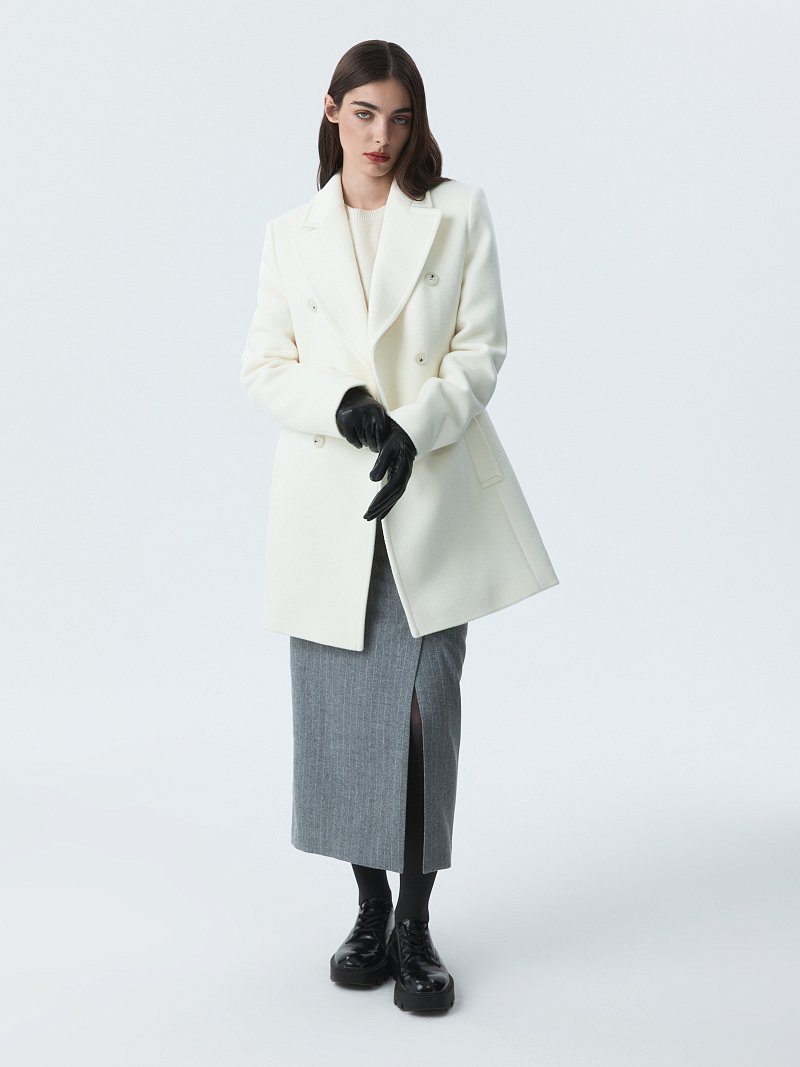 Приталенное полупальто из шерсти