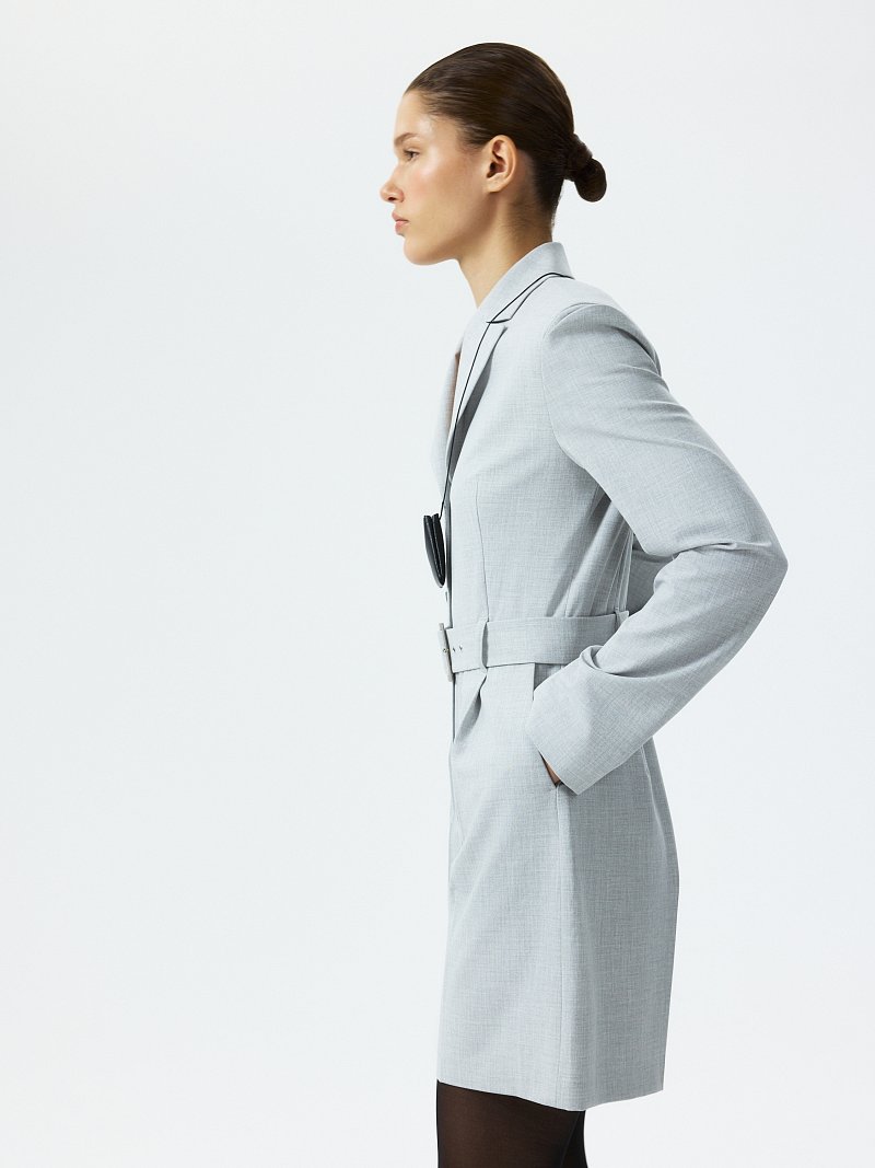 Комбинезон с разрезами на плечах