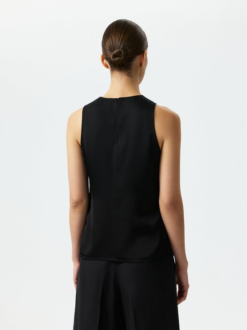 Атласный топ прямого кроя