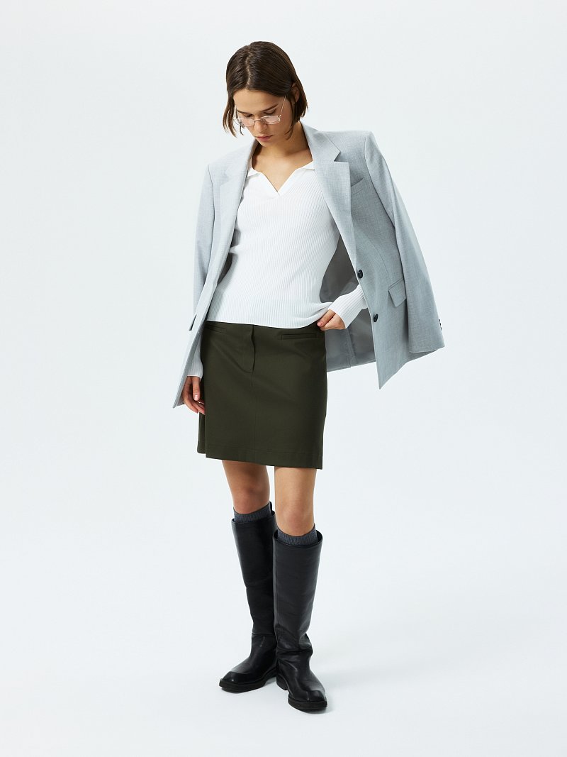 Лонгслив с V-вырезом