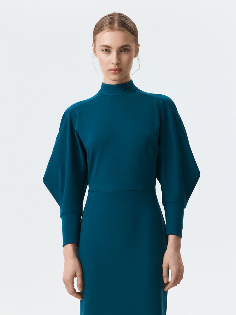 Платье с объемными рукавами 3/4