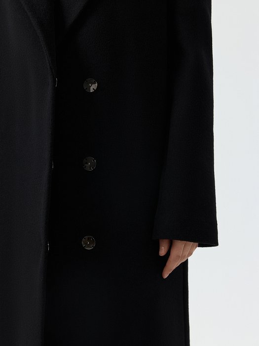 Пальто из шерсти на кнопках: фото №3