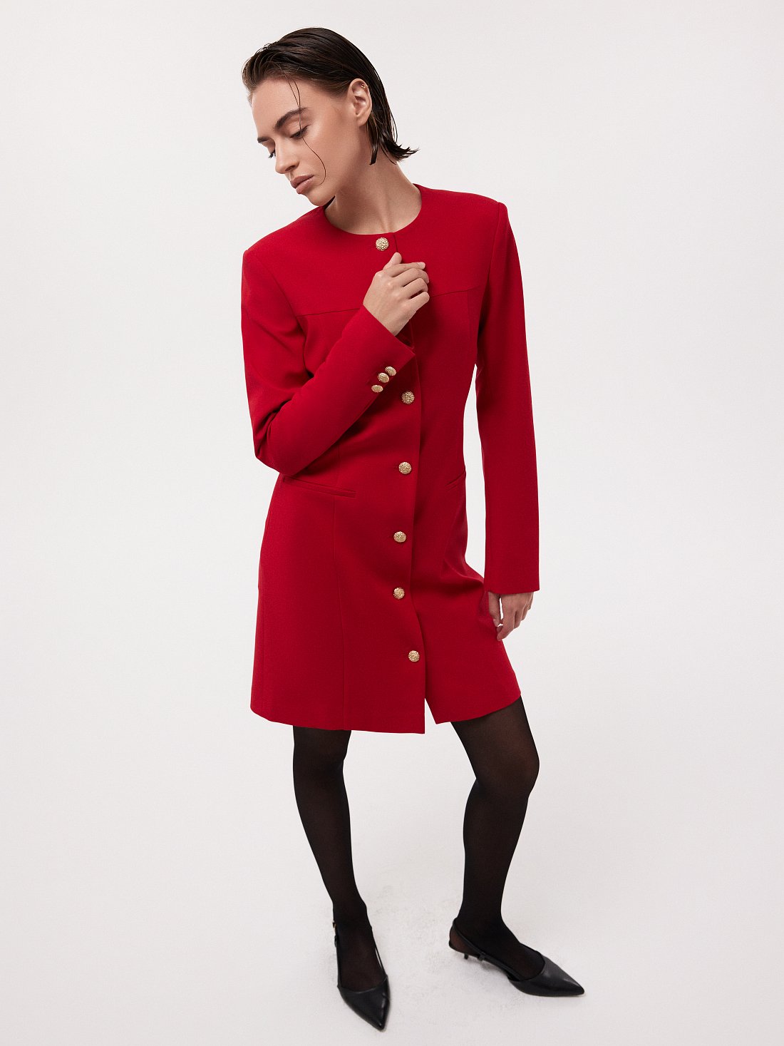 Платье-футляр с длинными рукавами: фото №1