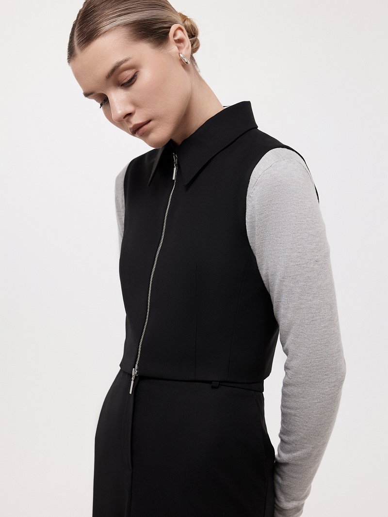 Костюмный жилет на молнии
