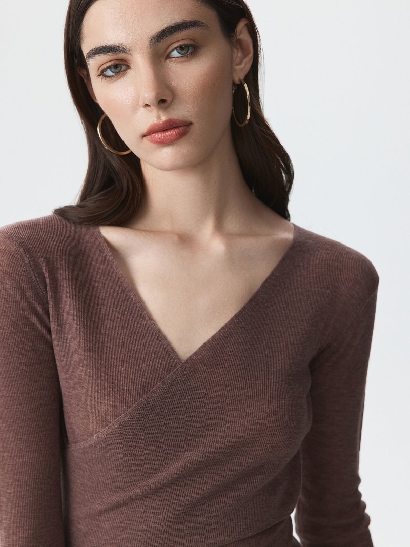 Шерстяной джемпер на запах