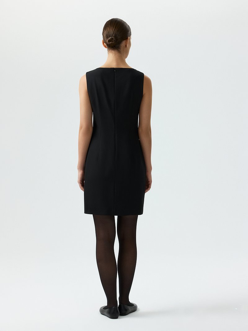 Базовое мини-платье