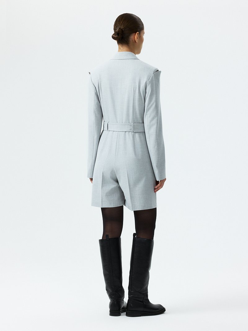 Комбинезон с разрезами на плечах