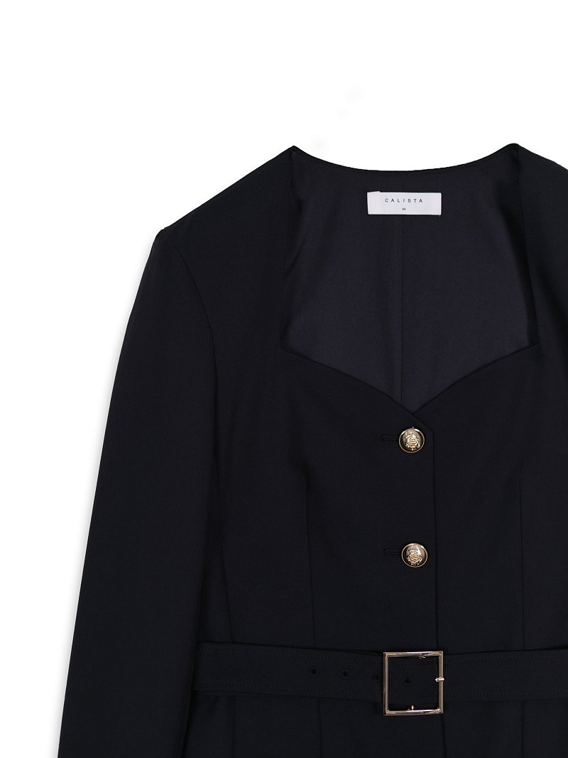 Платье из костюмной ткани с поясом