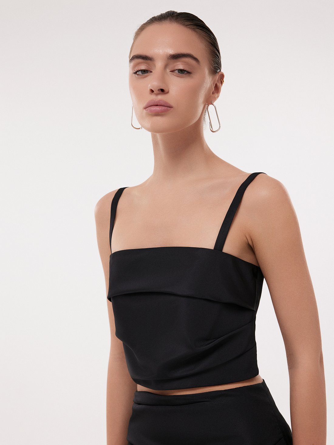 Укороченный топ из тафты: фото №1