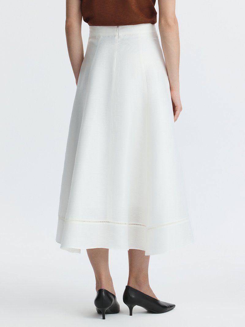 Расклешенная юбка изо льна