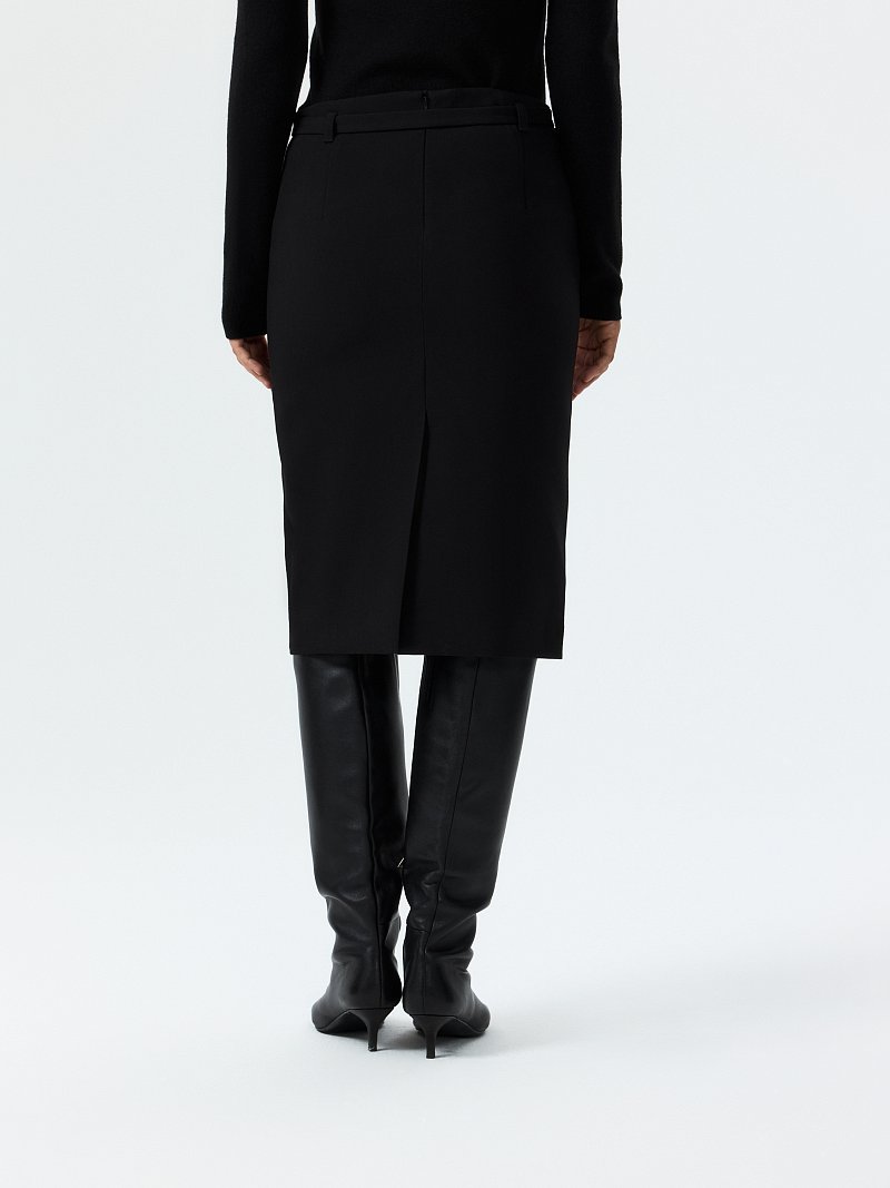 Костюмная юбка с поясом