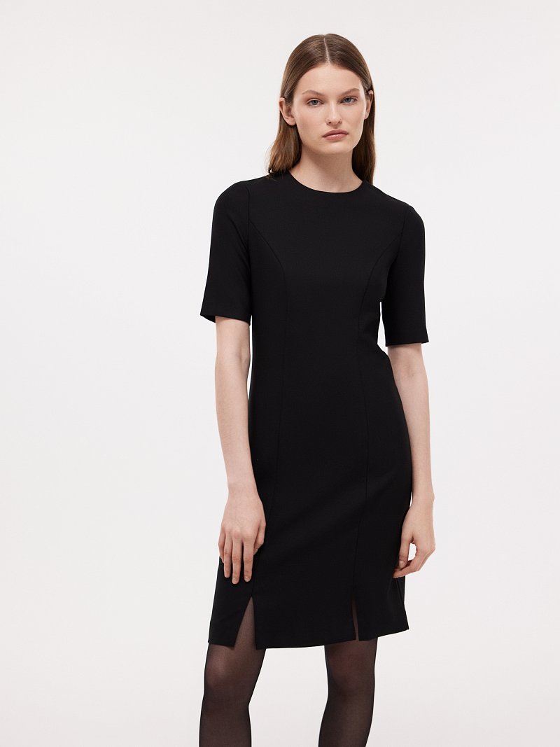 Платье со съемным воротником