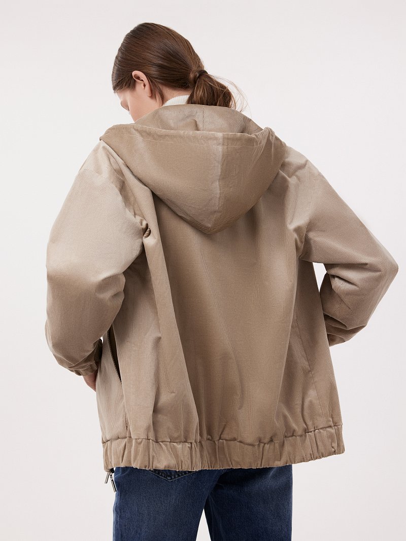 Легкая куртка из вельвета