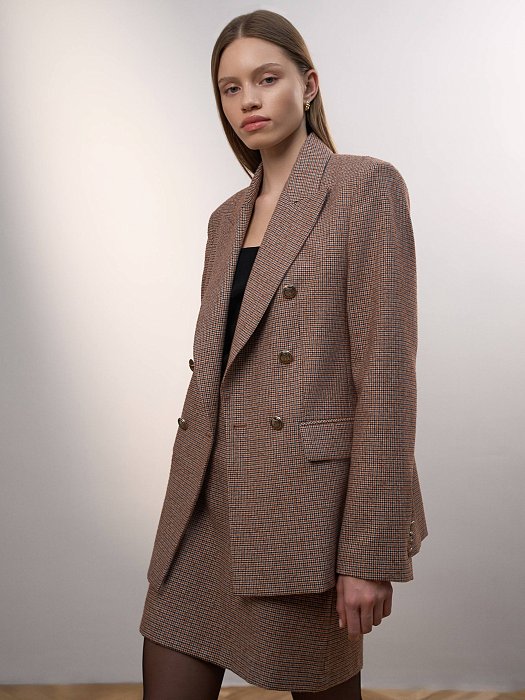Двубортный жакет в клетку: фото №2